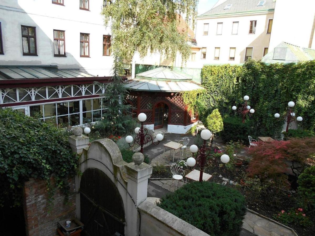 Hotel Viktoria Bécs Kültér fotó