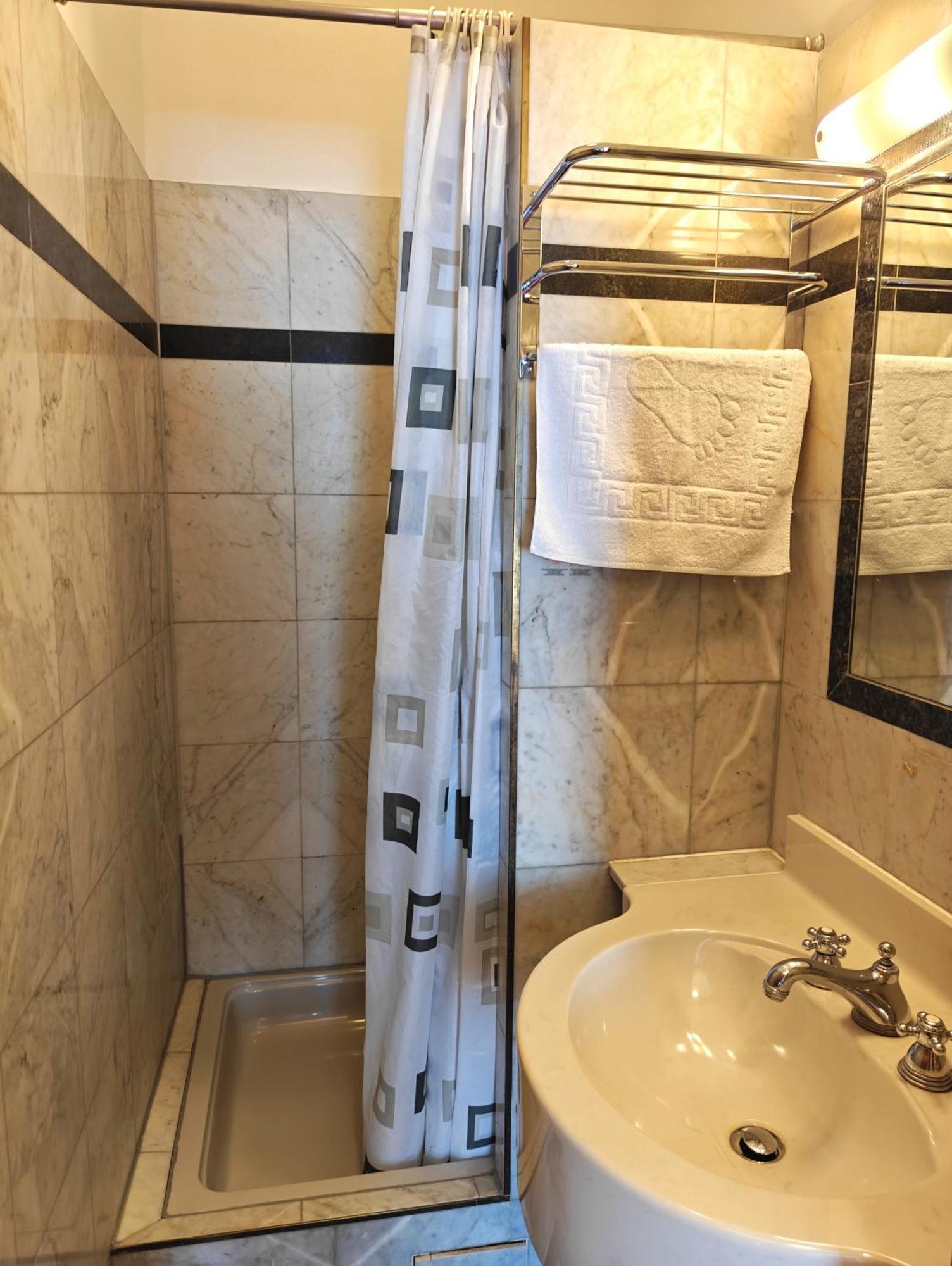 Hotel Viktoria Bécs Szoba fotó
