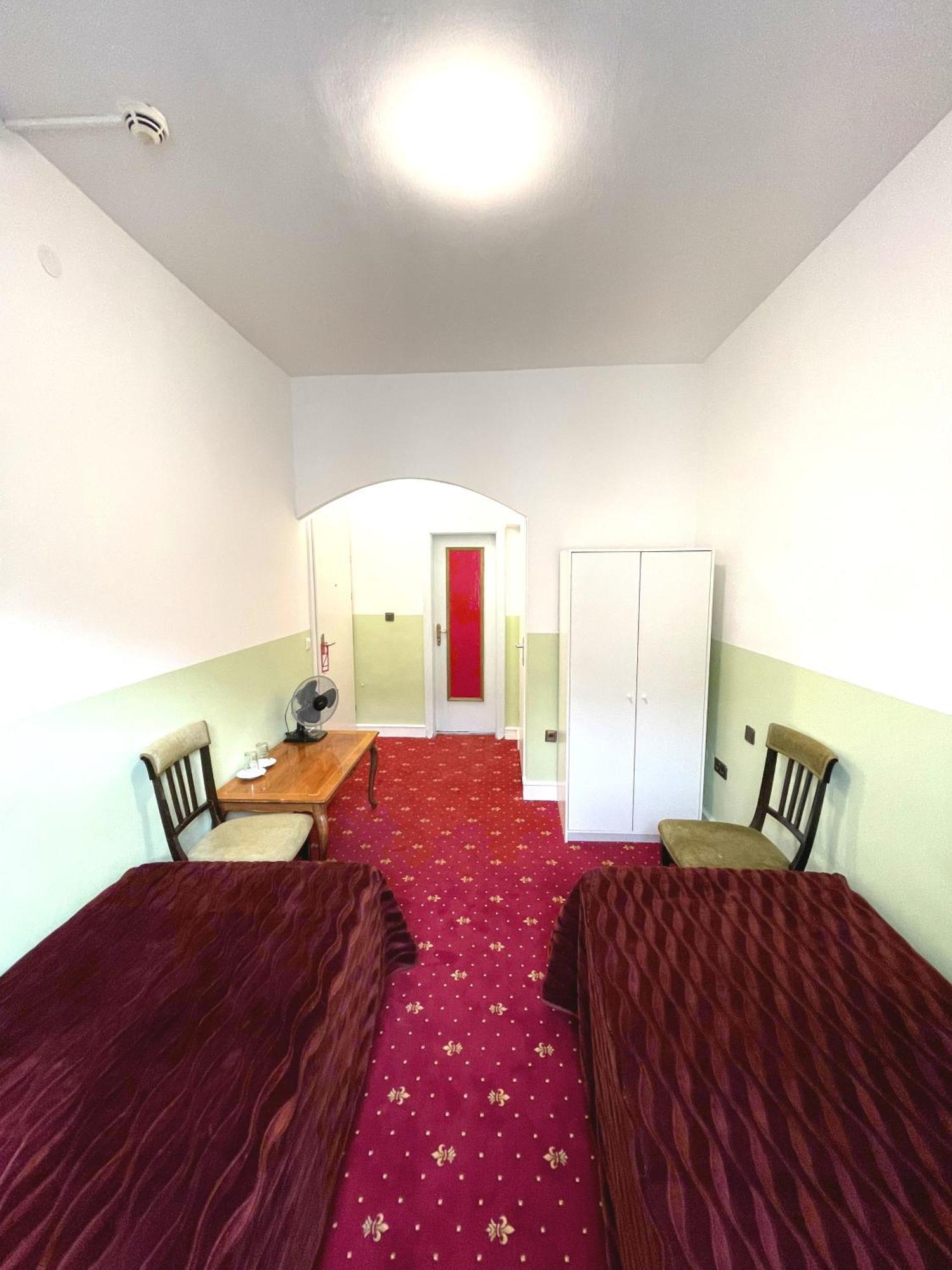 Hotel Viktoria Bécs Szoba fotó