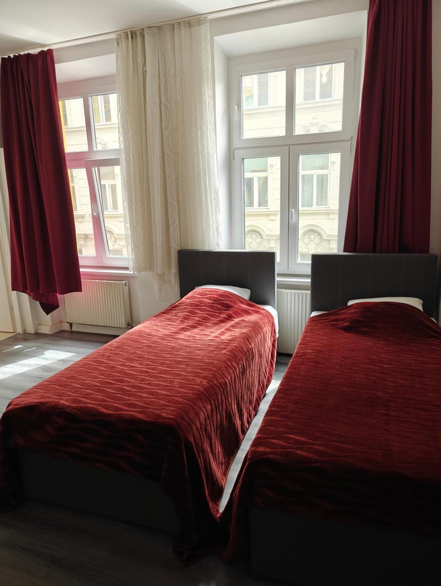 Hotel Viktoria Bécs Kültér fotó