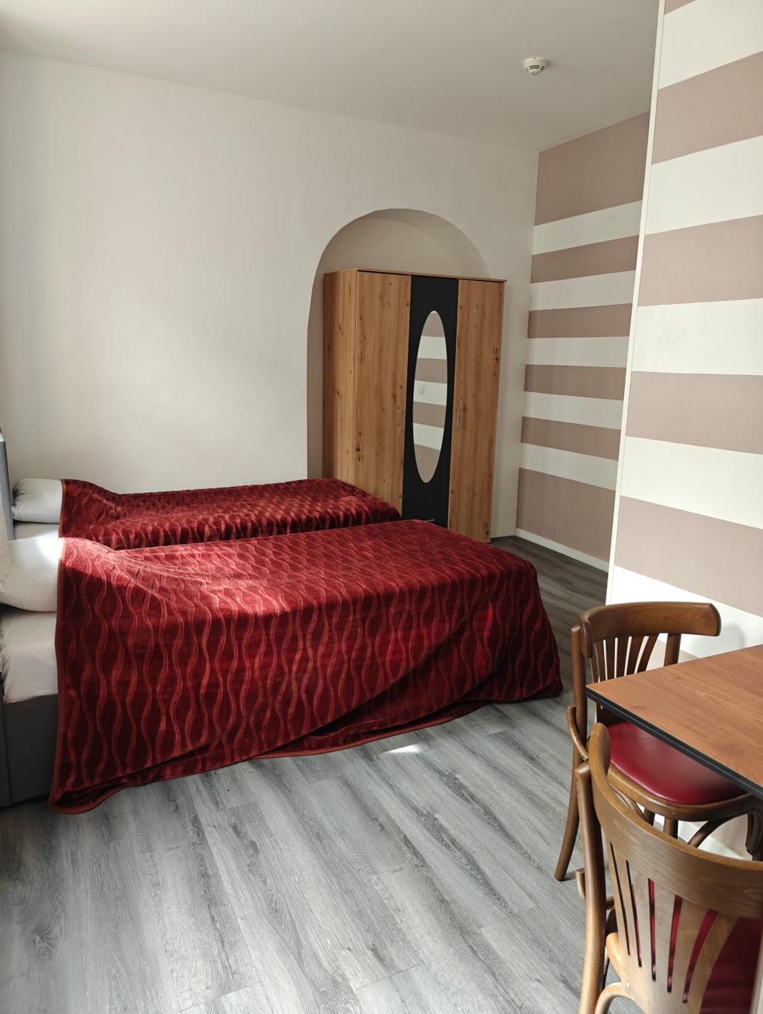 Hotel Viktoria Bécs Kültér fotó
