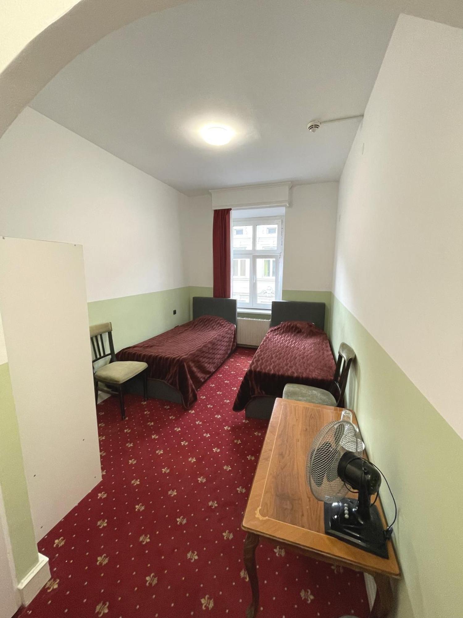 Hotel Viktoria Bécs Kültér fotó
