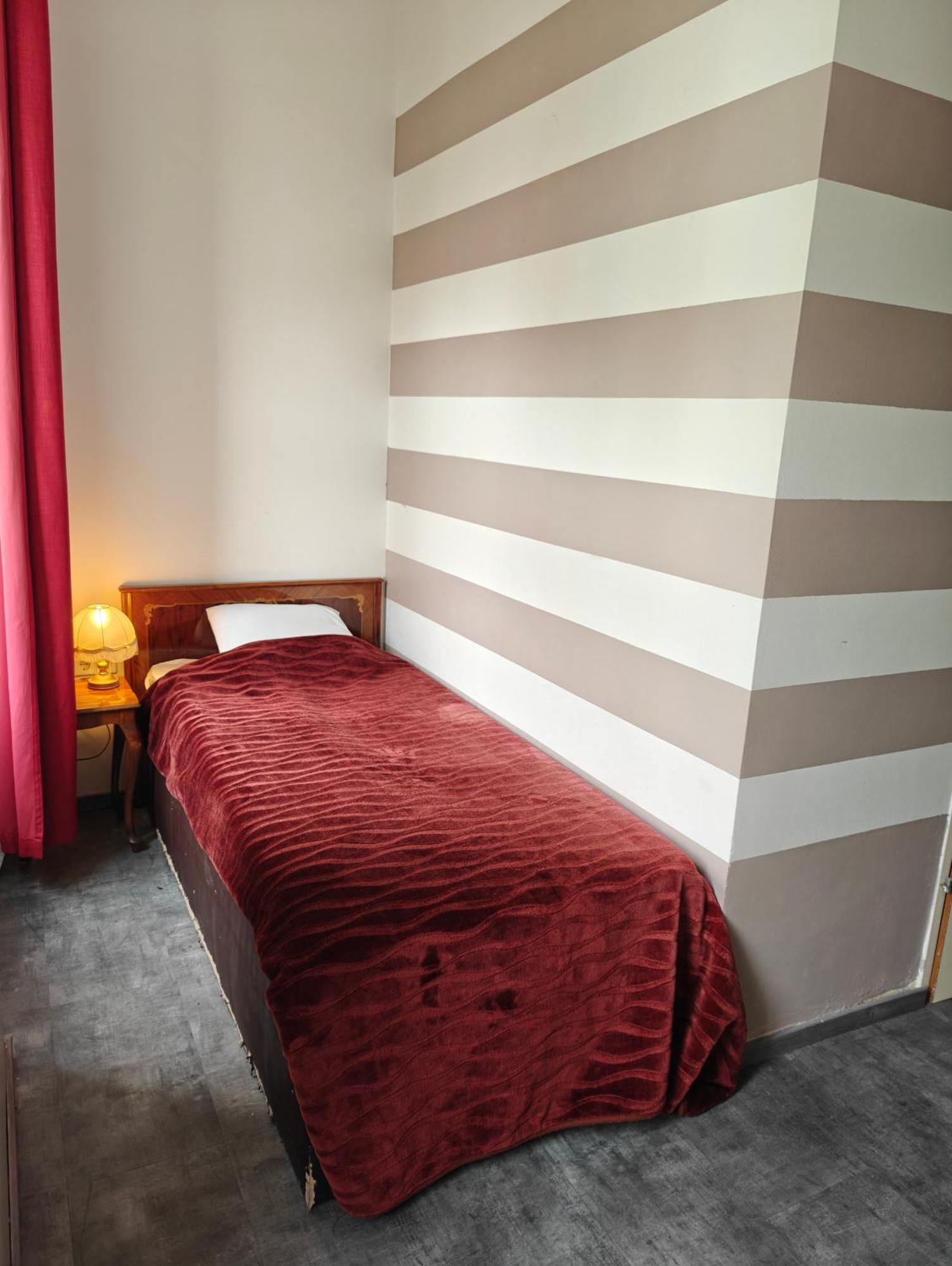 Hotel Viktoria Bécs Kültér fotó
